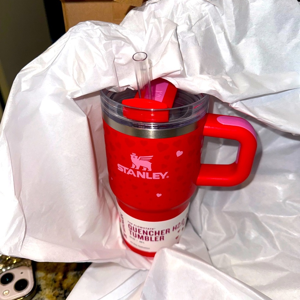 ‼️*Stanley x Target Valentines Day Sweethearts 20oz Tumbler*‼️